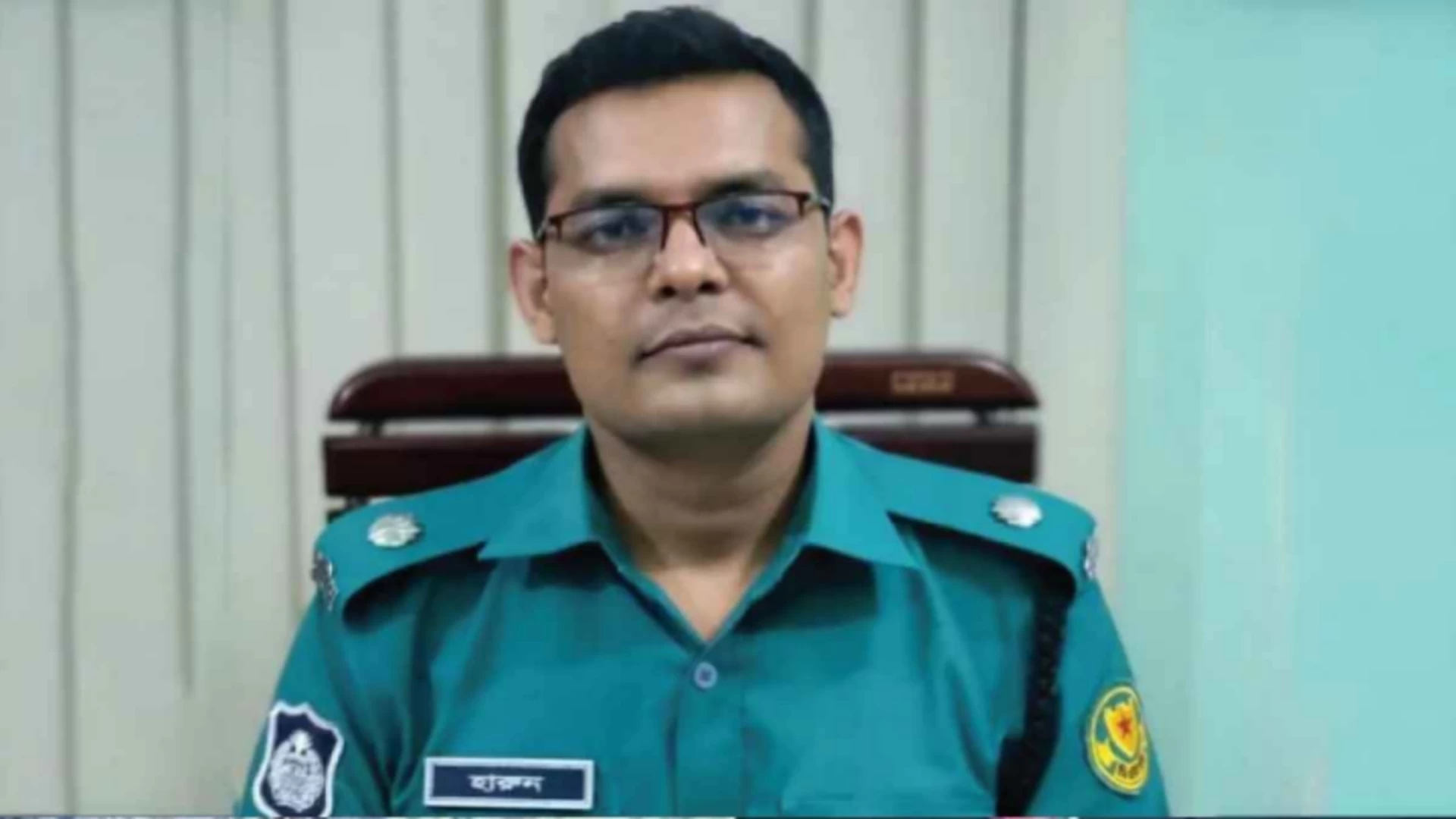 ছাত্রলীগ পেটানো সেই এডিসি হারুনের বহিষ্কারাদেশ প্রত্যাহার