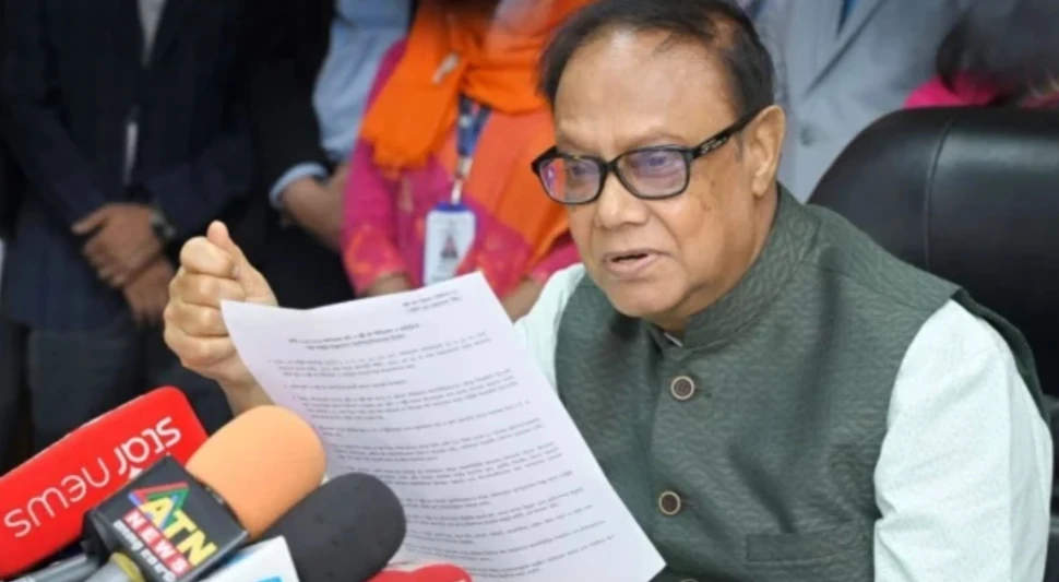 দুর্বল ব্যাংক একীভূতকরণে আমানতকারীদের চিন্তার কারণ নেই: গভর্নর